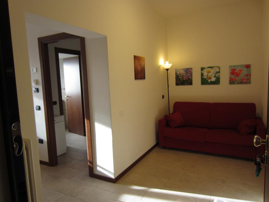 Maura Appartamenti Peschiera del Garda Luaran gambar